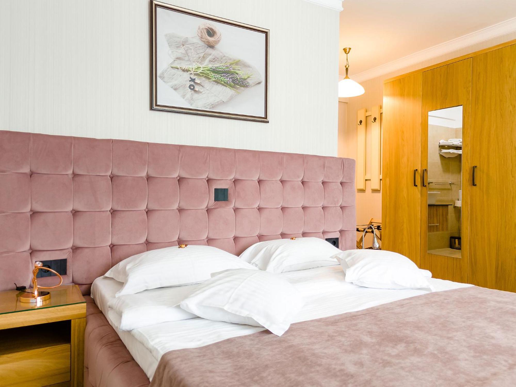 Hotel Roser House Boutique - Pe Malul Lacului Колибица Экстерьер фото
